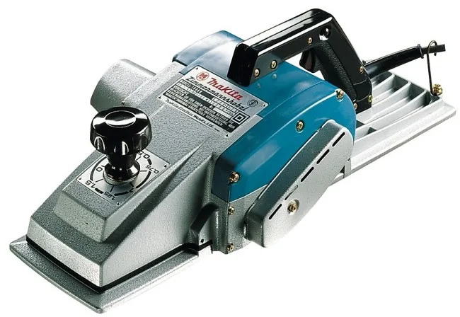 Blanja tesarska Makita 1806B